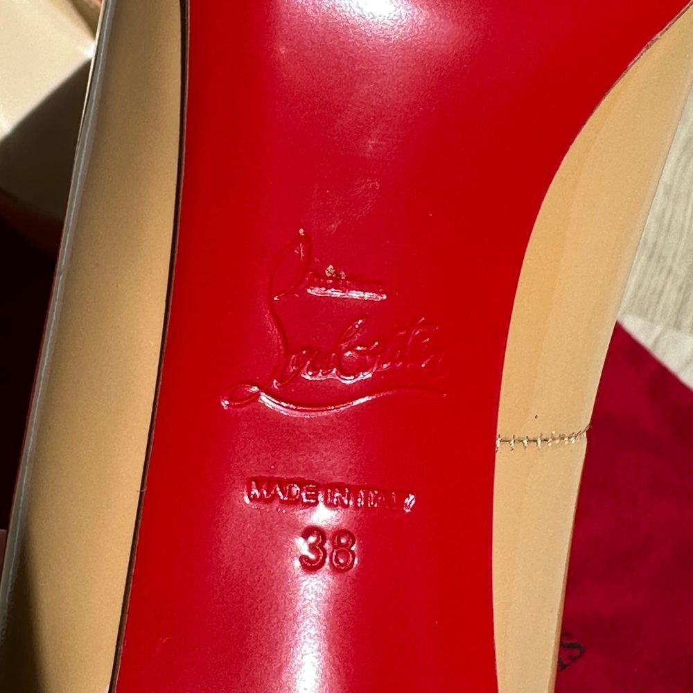 Christian Louboutin Beige Patent Leather Heels - Size 38 - Picture 5 of 8